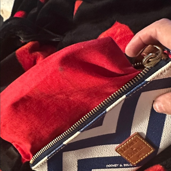 Dooney & Bourke Navy and White Chevron Clutch - Picture 3 of 11